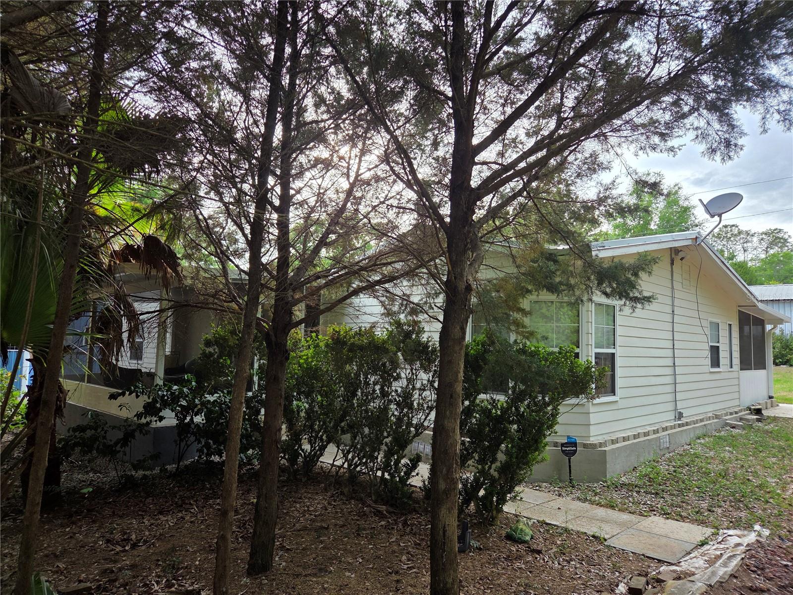 421 MARGARET ST, BRONSON, FL — photo 8