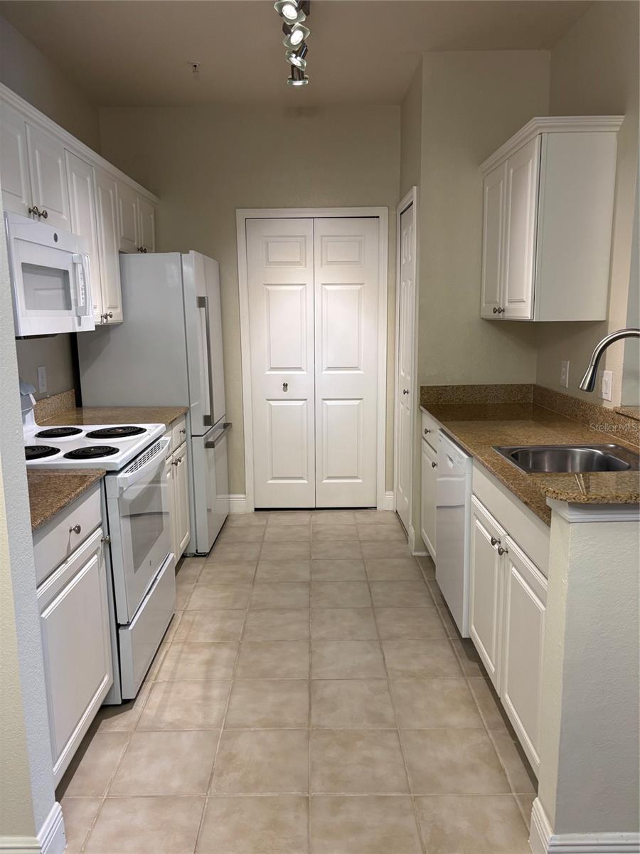143 SOUTHERN PECAN CIR #206, WINTER GARDEN, FL — photo 2