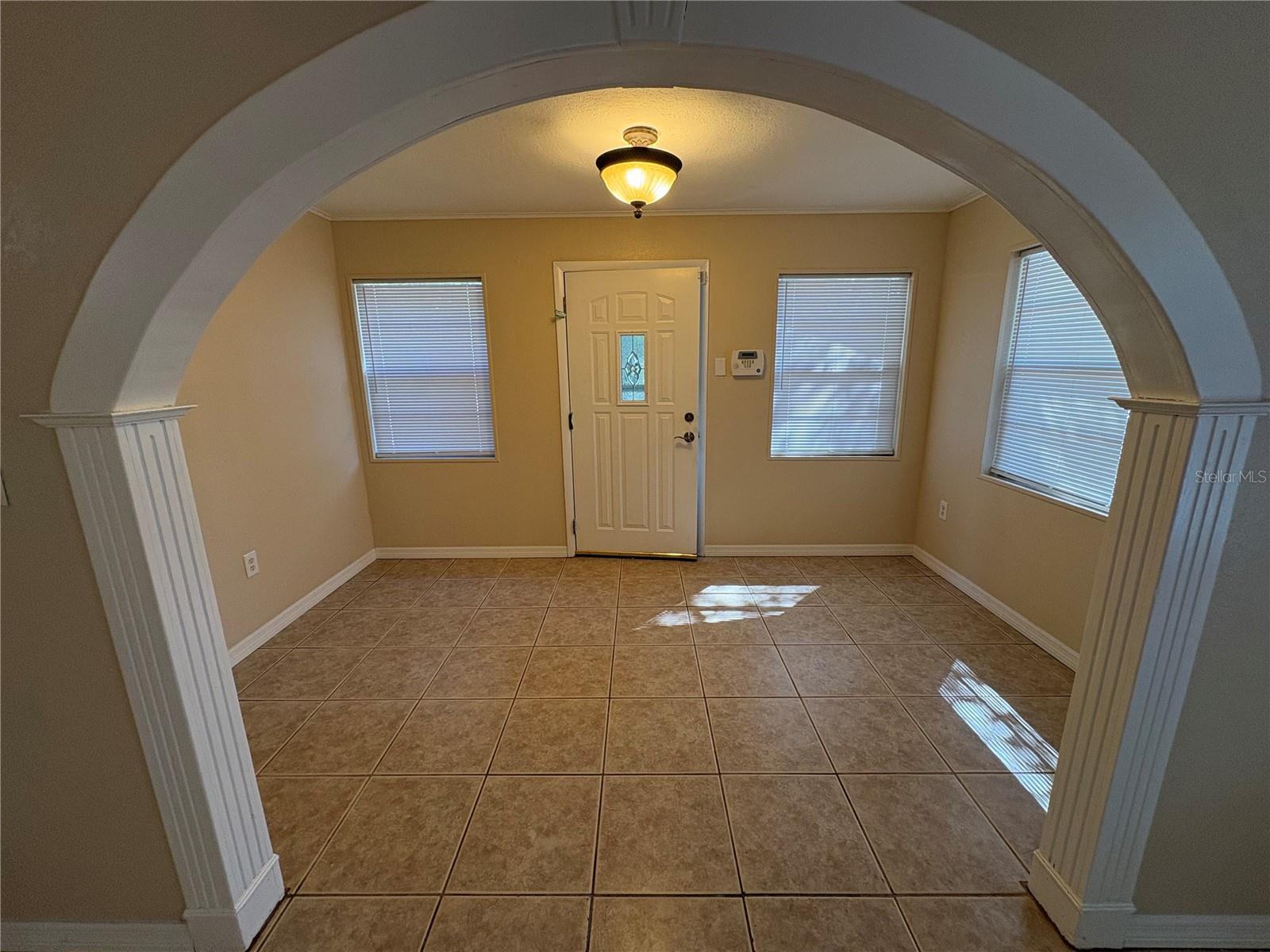 8351 WAKEFORD RD, LAKE WALES, FL — photo 2