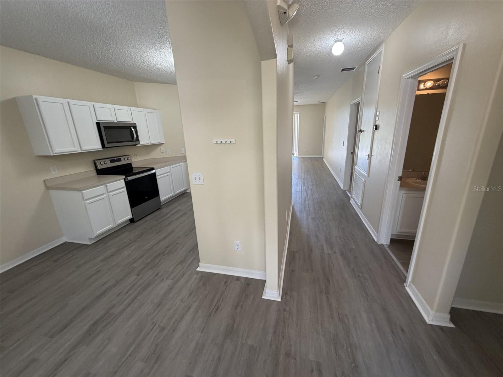 311 SUNSET VIEW DR, DAVENPORT, FL — photo 2