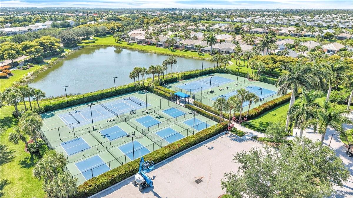 2615 VAREO CT, CAPE CORAL, FL — photo 41
