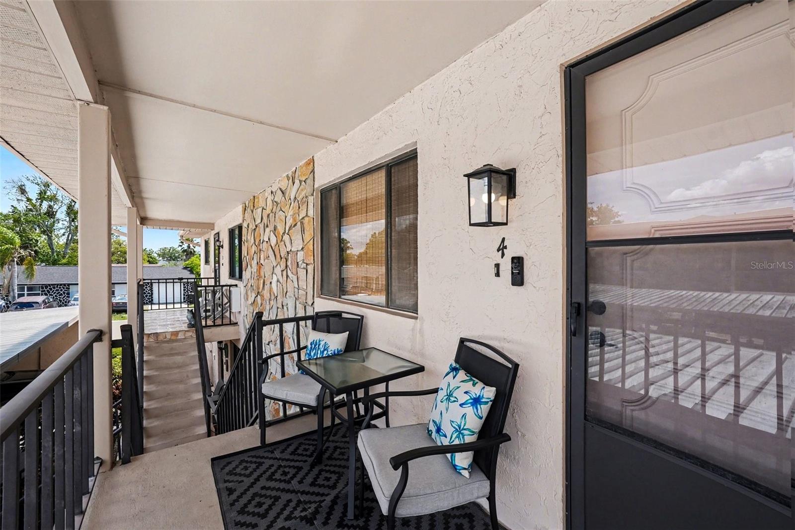 9990 EAGLES POINT CIR #4, PORT RICHEY, FL