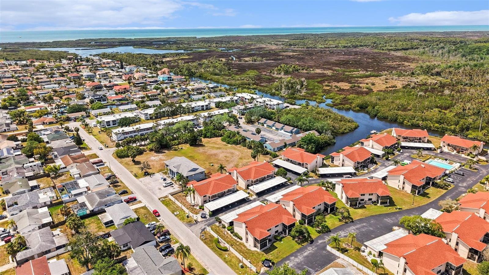 9990 EAGLES POINT CIR #4, PORT RICHEY, FL — photo 26