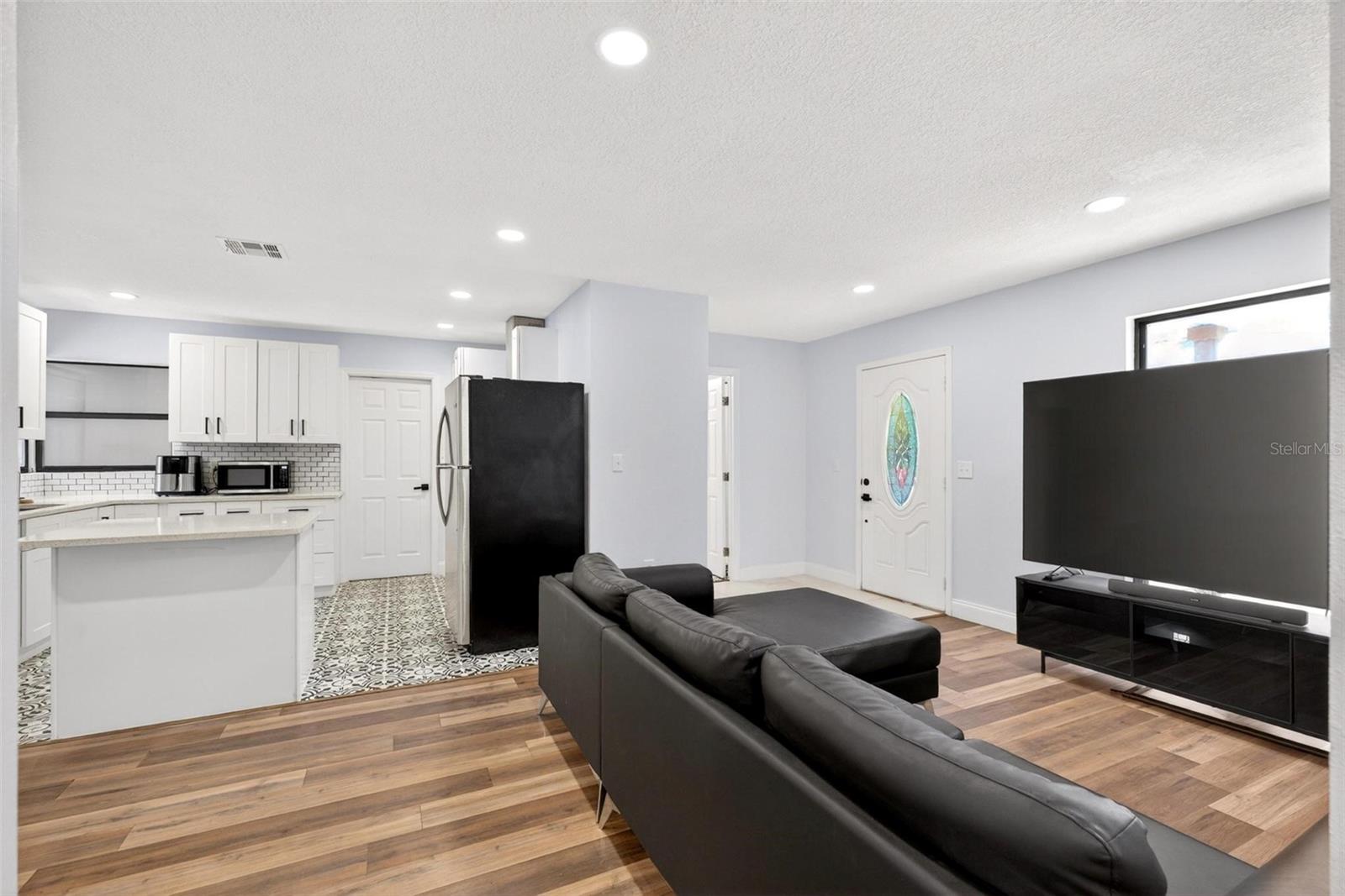 700 S WELLINGTON DR, DELTONA, FL — photo 3