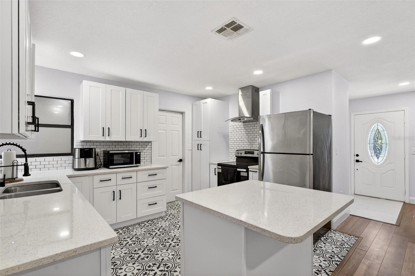 700 S WELLINGTON DR, DELTONA, FL — photo 7