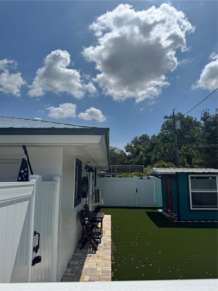 905 PATRICIA AVE, DUNEDIN, FL