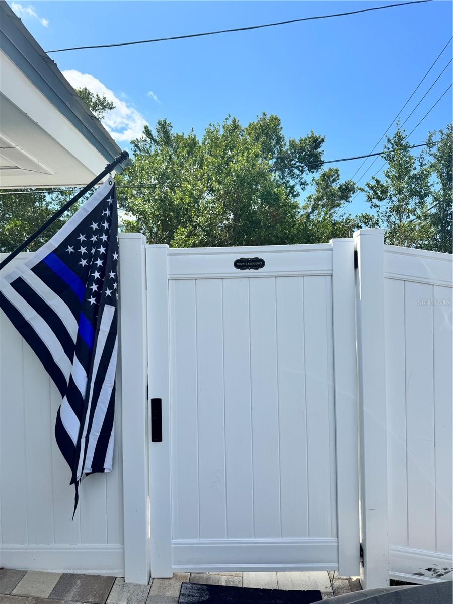 905 PATRICIA AVE, DUNEDIN, FL — photo 2
