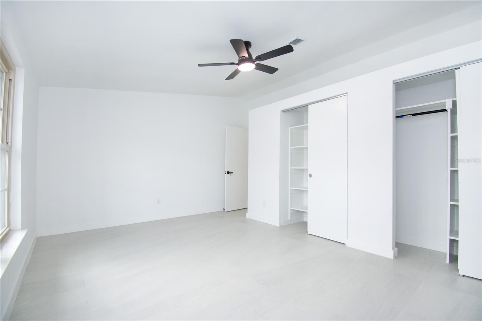 9409 LONSDALE CT, TAMPA, FL — photo 8
