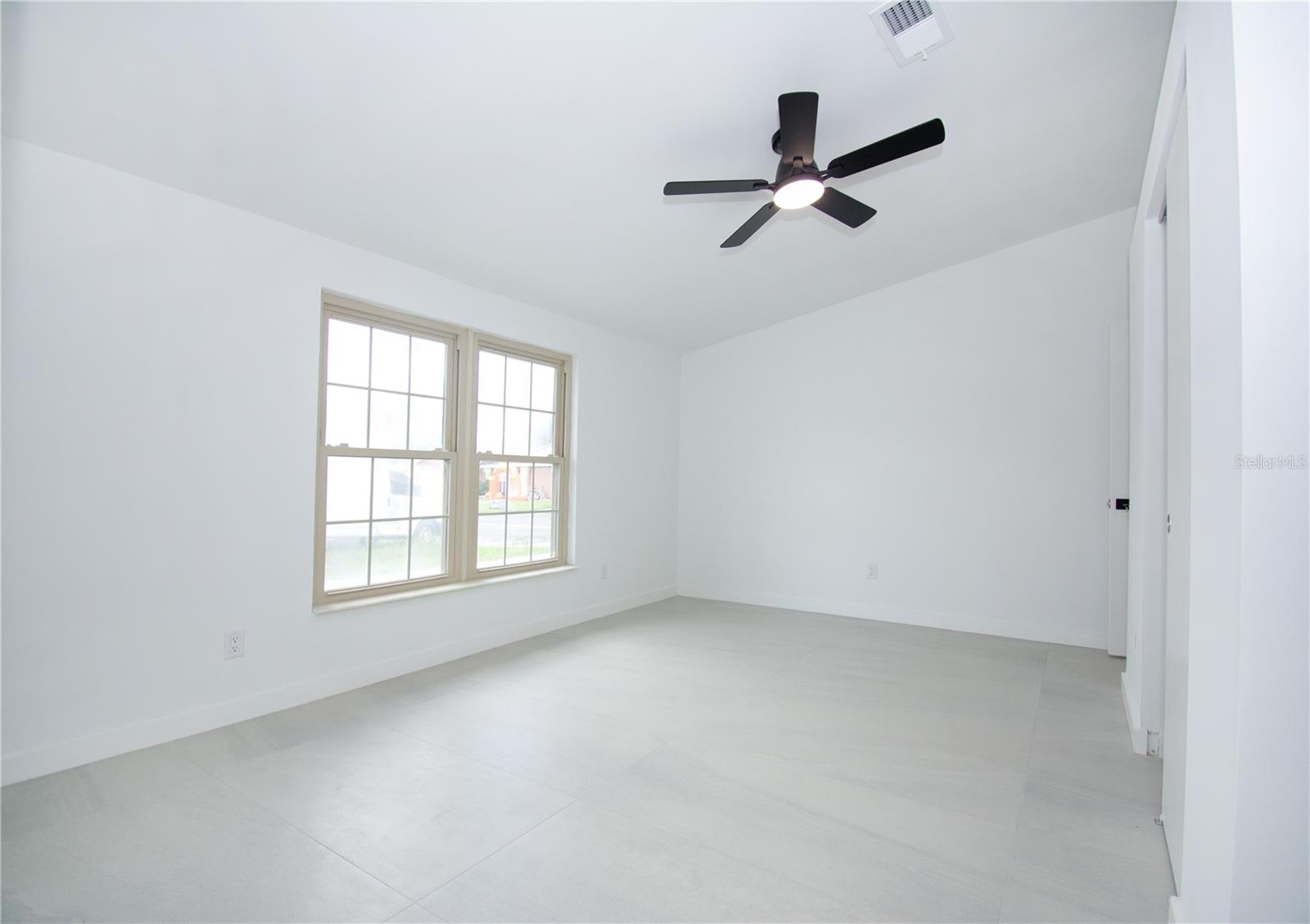 9409 LONSDALE CT, TAMPA, FL — photo 9