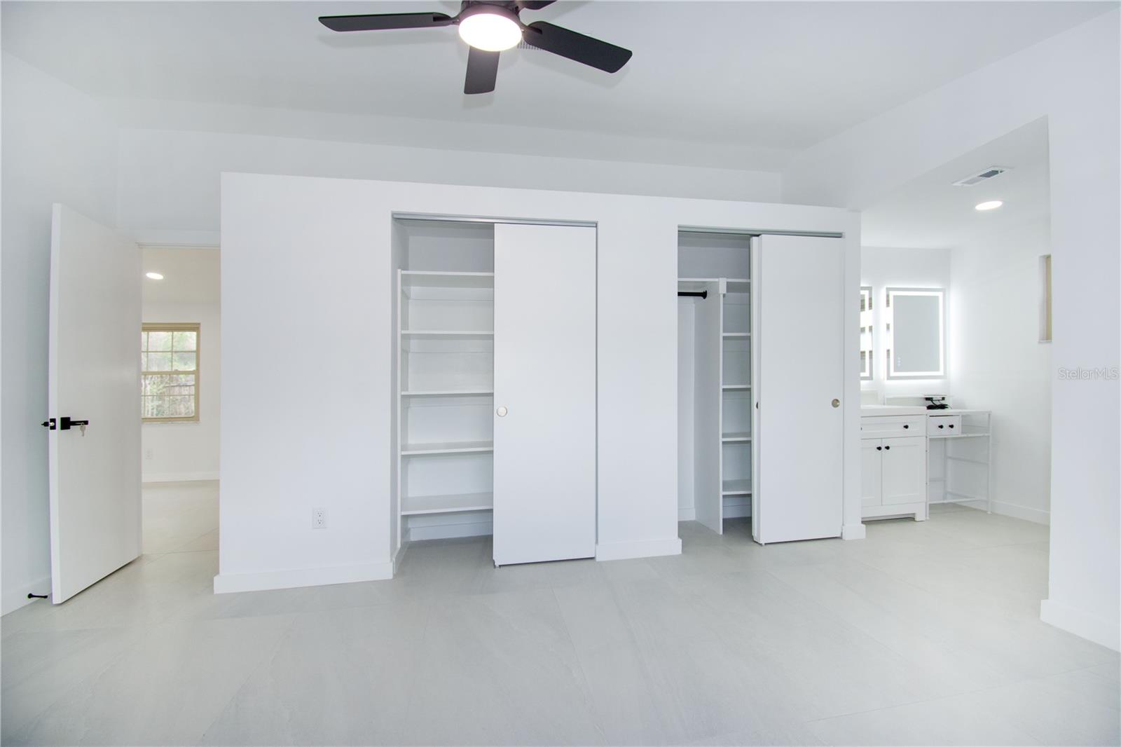 9409 LONSDALE CT, TAMPA, FL — photo 13