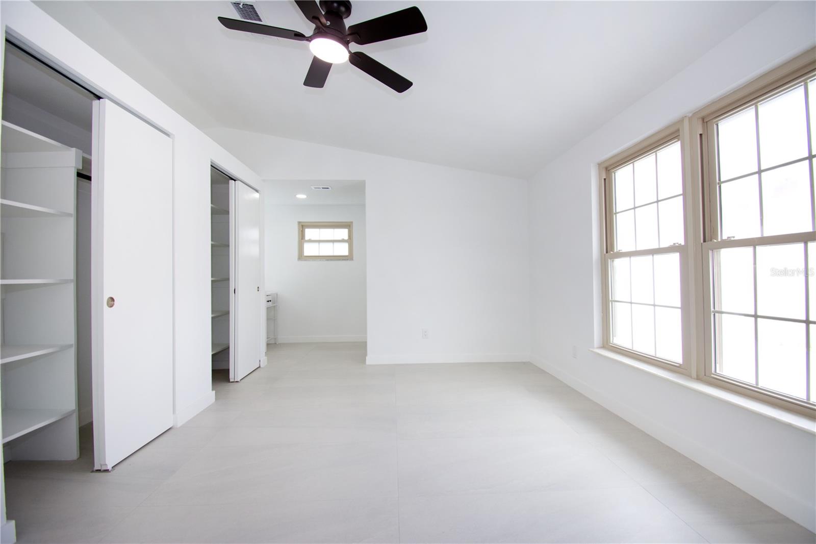 9409 LONSDALE CT, TAMPA, FL — photo 14