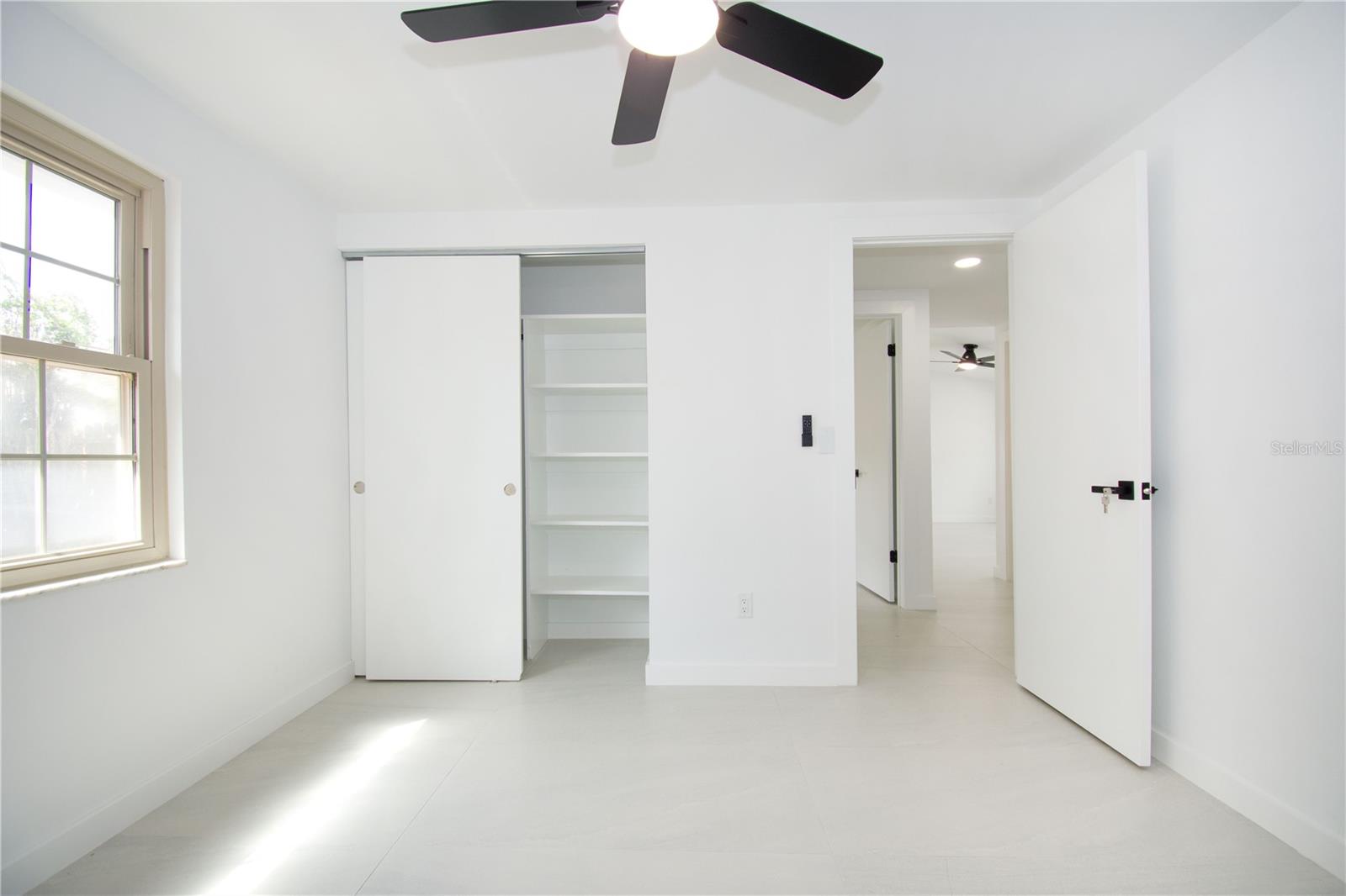 9409 LONSDALE CT, TAMPA, FL — photo 17