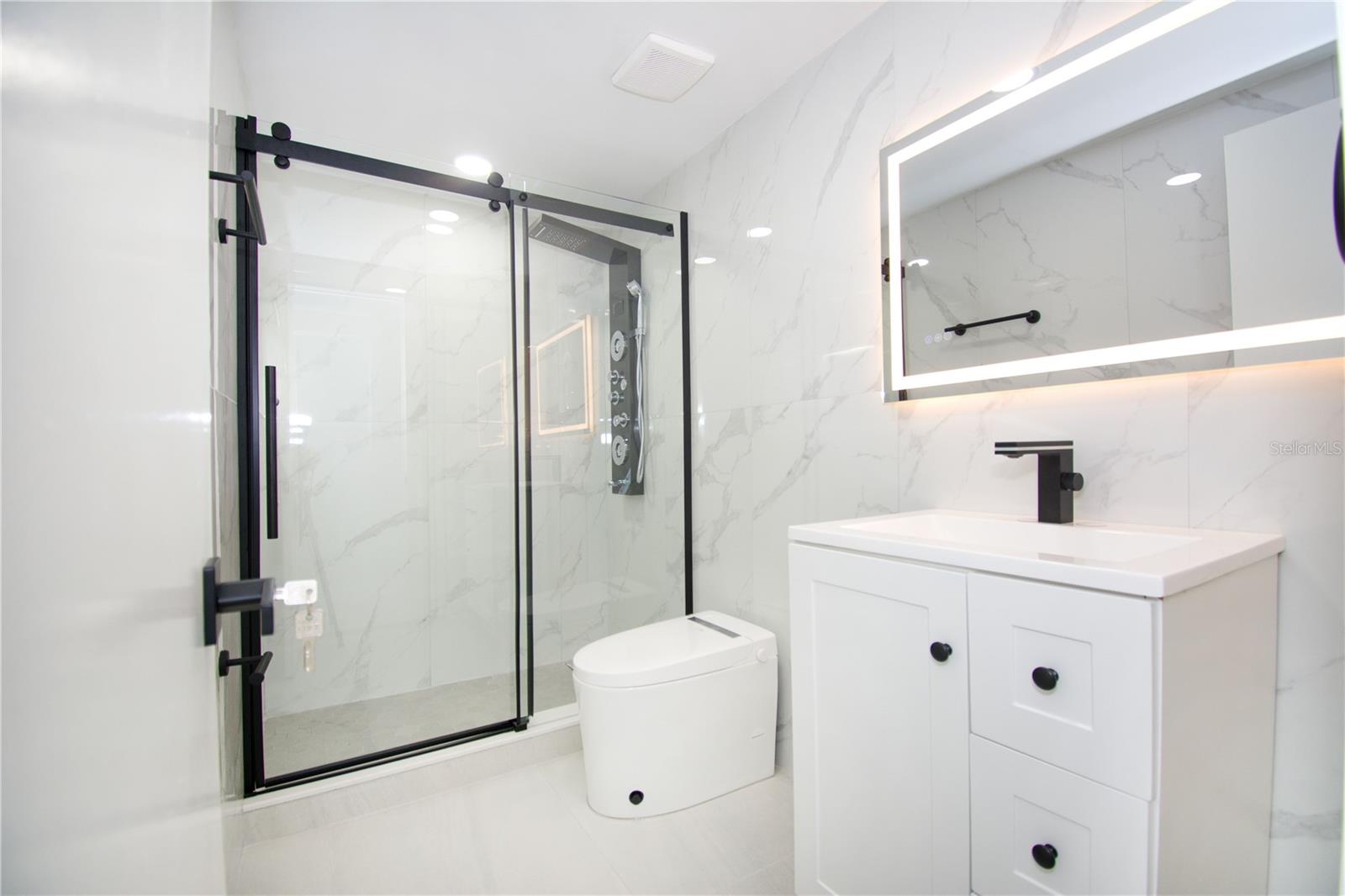 9409 LONSDALE CT, TAMPA, FL — photo 20