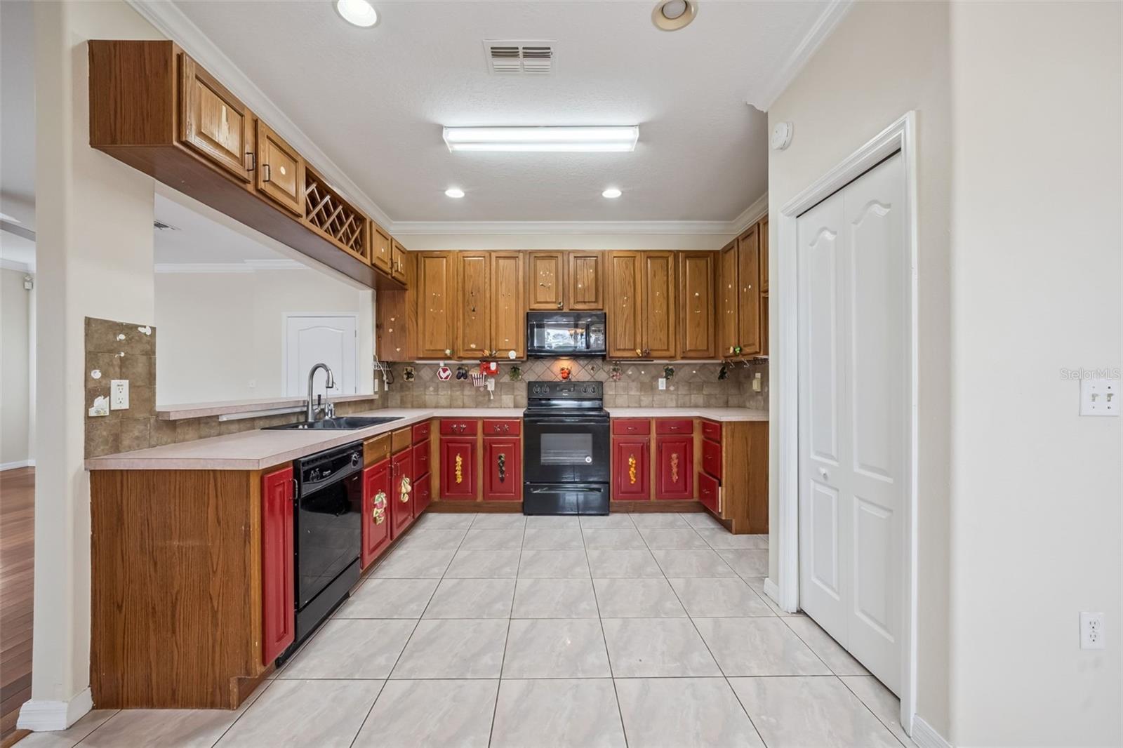 106 CASTLEFORD WAY, KISSIMMEE, FL — photo 9