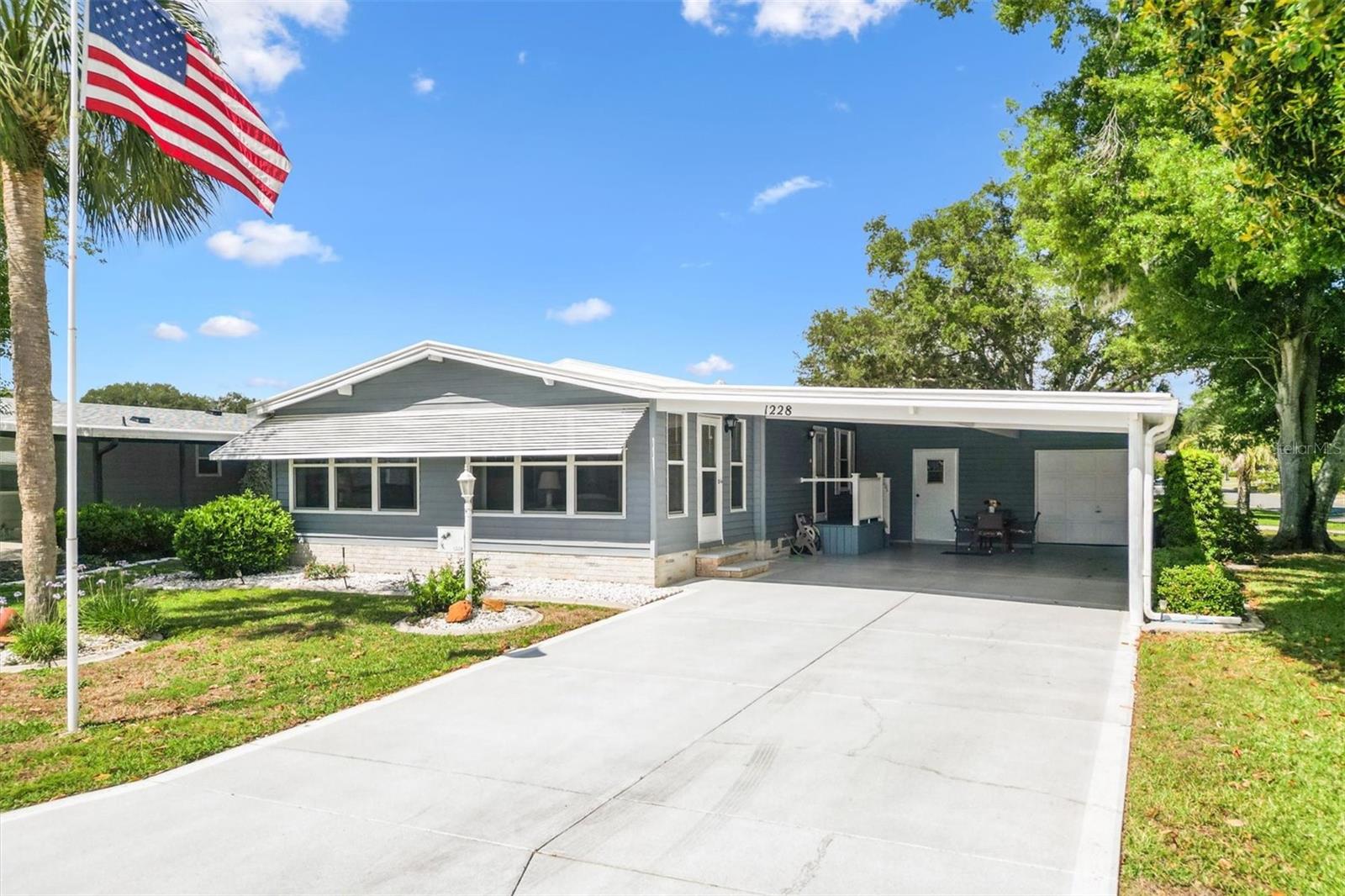 1228 PALMETTO DR, LADY LAKE, FL