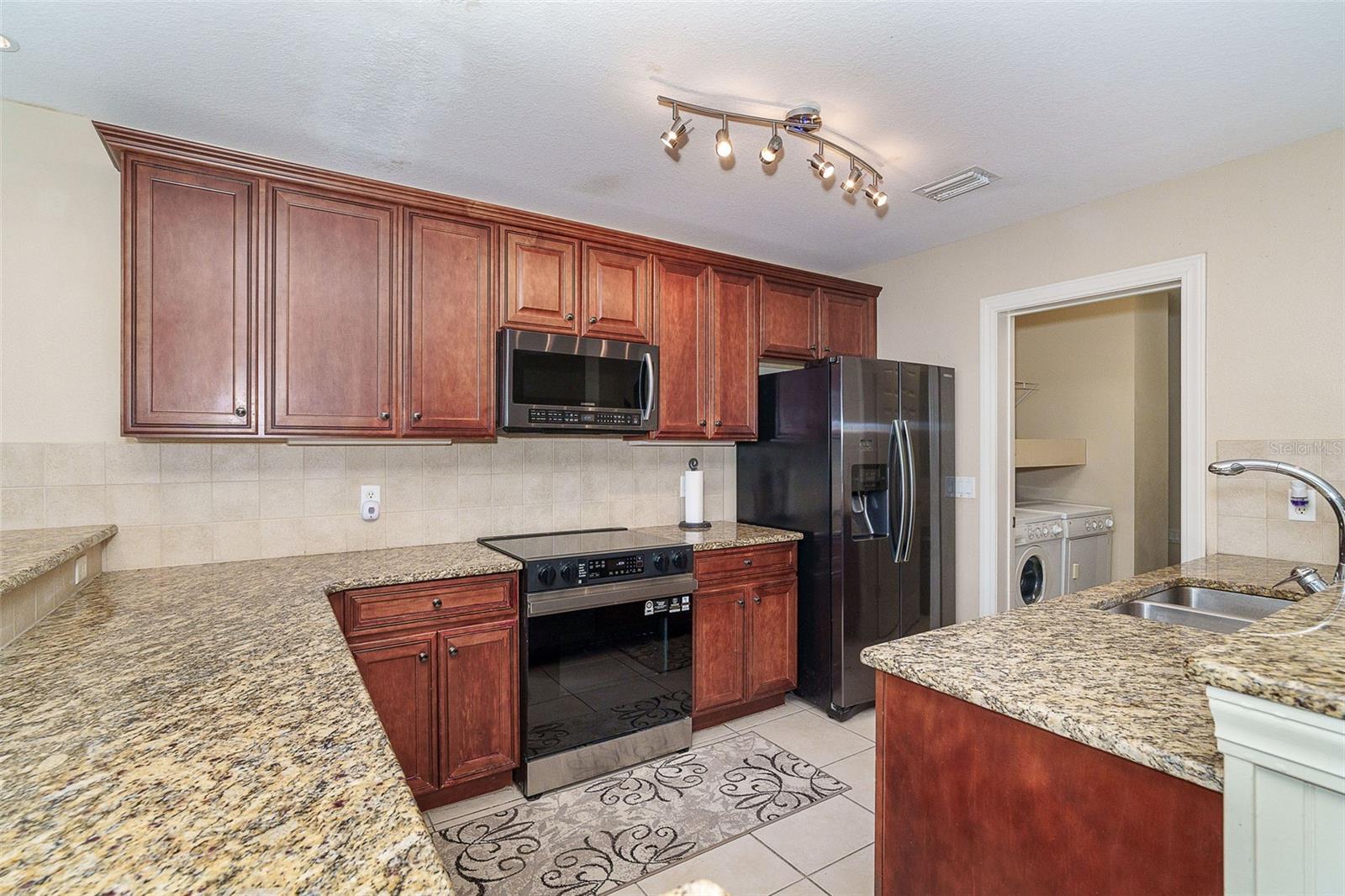 10700 LEMON CREEK LOOP #103, ENGLEWOOD, FL — photo 17