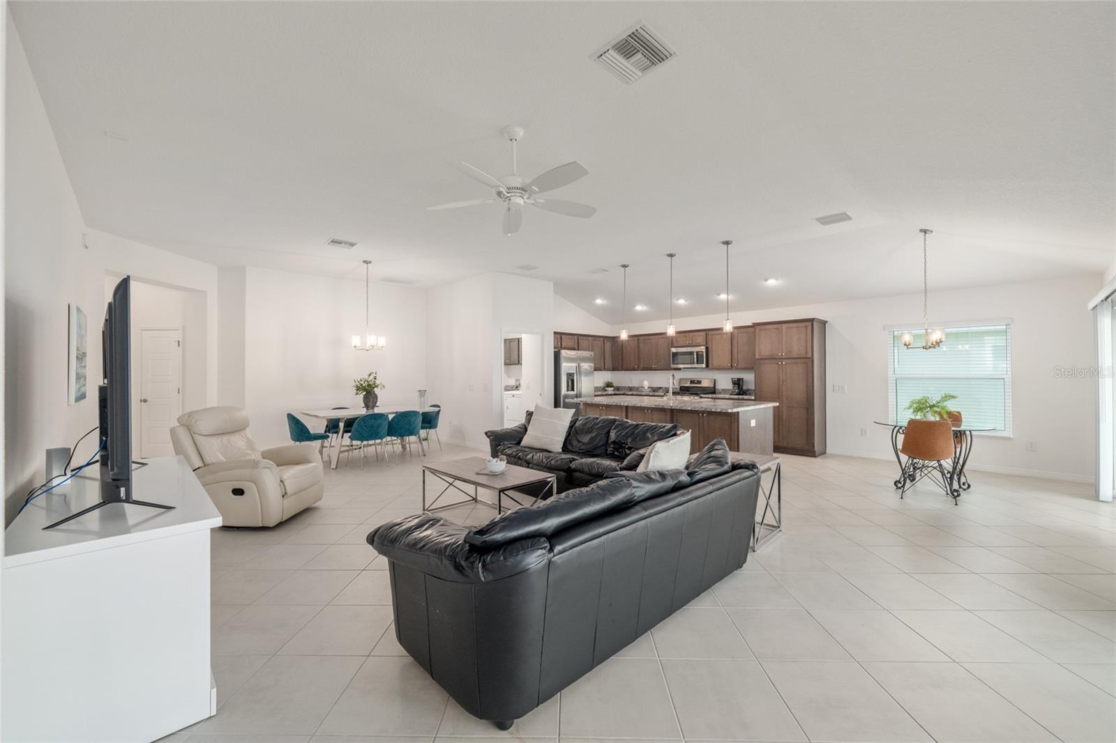 4537 BROOKE LN, THE VILLAGES, FL — photo 9