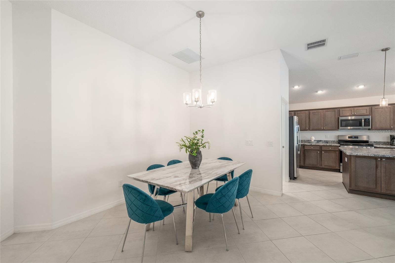 4537 BROOKE LN, THE VILLAGES, FL — photo 10
