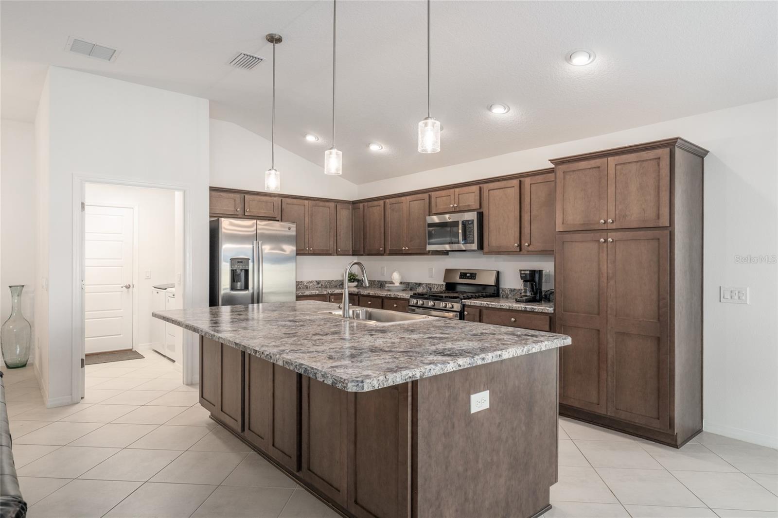 4537 BROOKE LN, THE VILLAGES, FL — photo 12