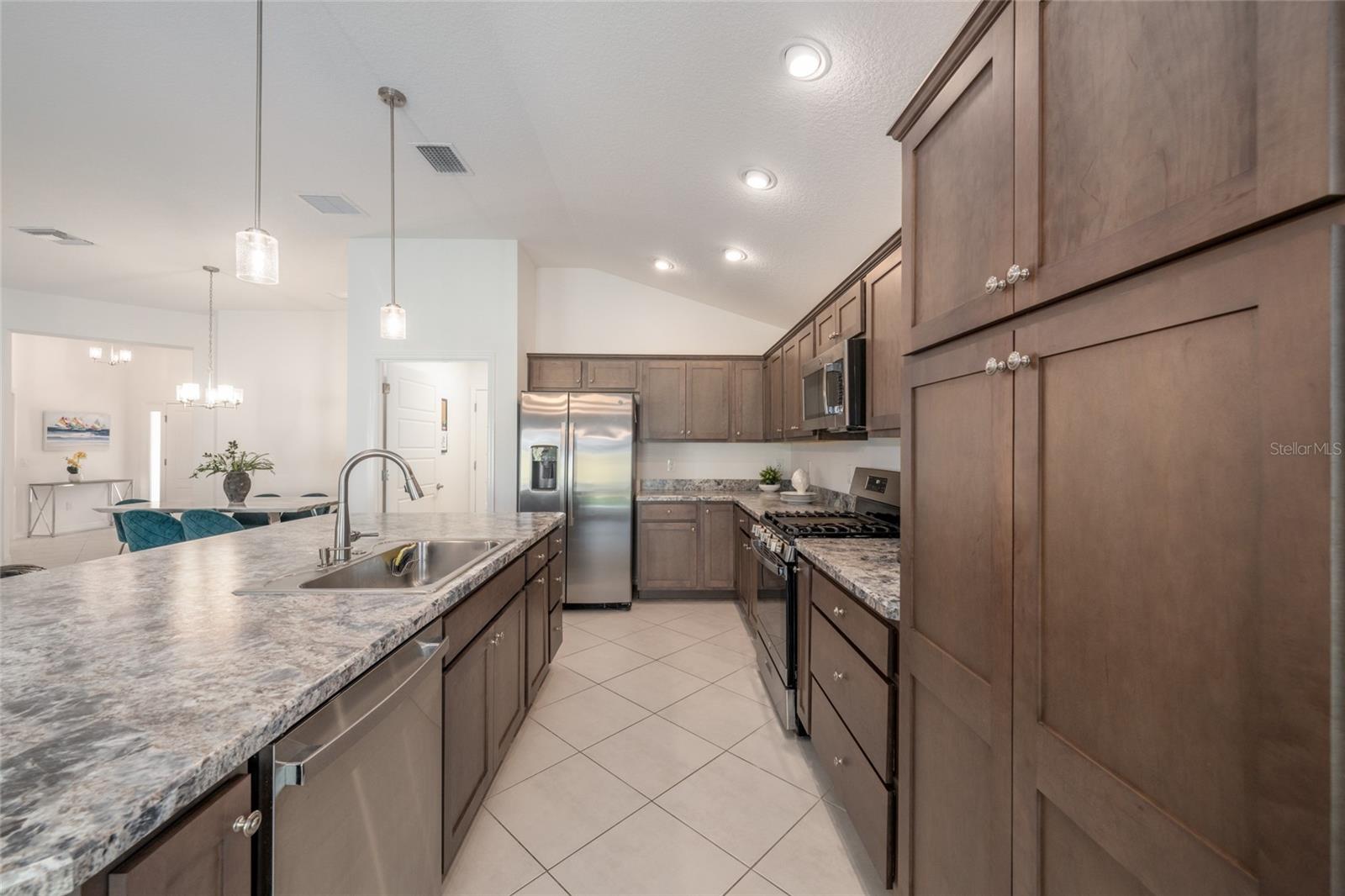4537 BROOKE LN, THE VILLAGES, FL — photo 13