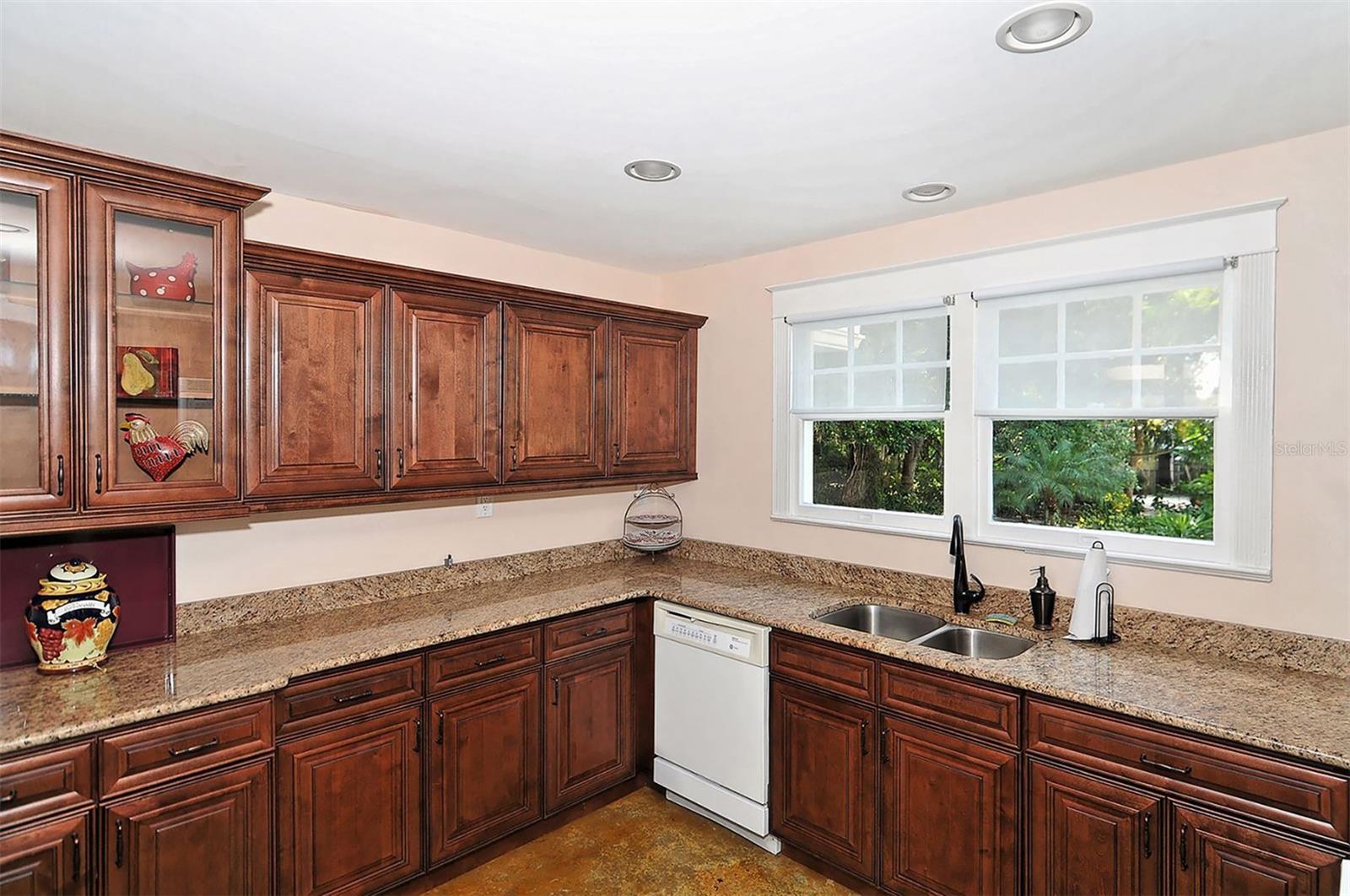 1720 GLENHOUSE DR #326, SARASOTA, FL — photo 51