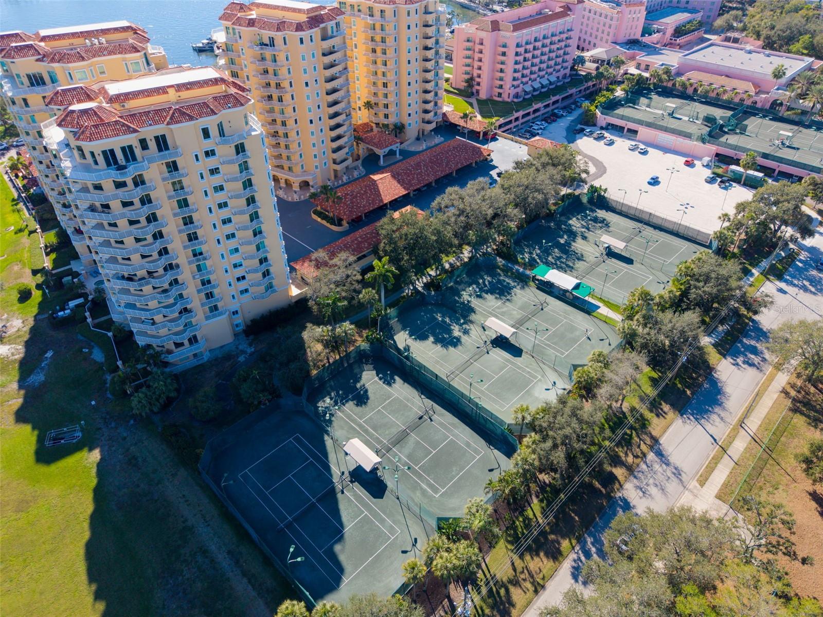 555 5TH AVE NE #1122, ST PETERSBURG, FL — photo 57