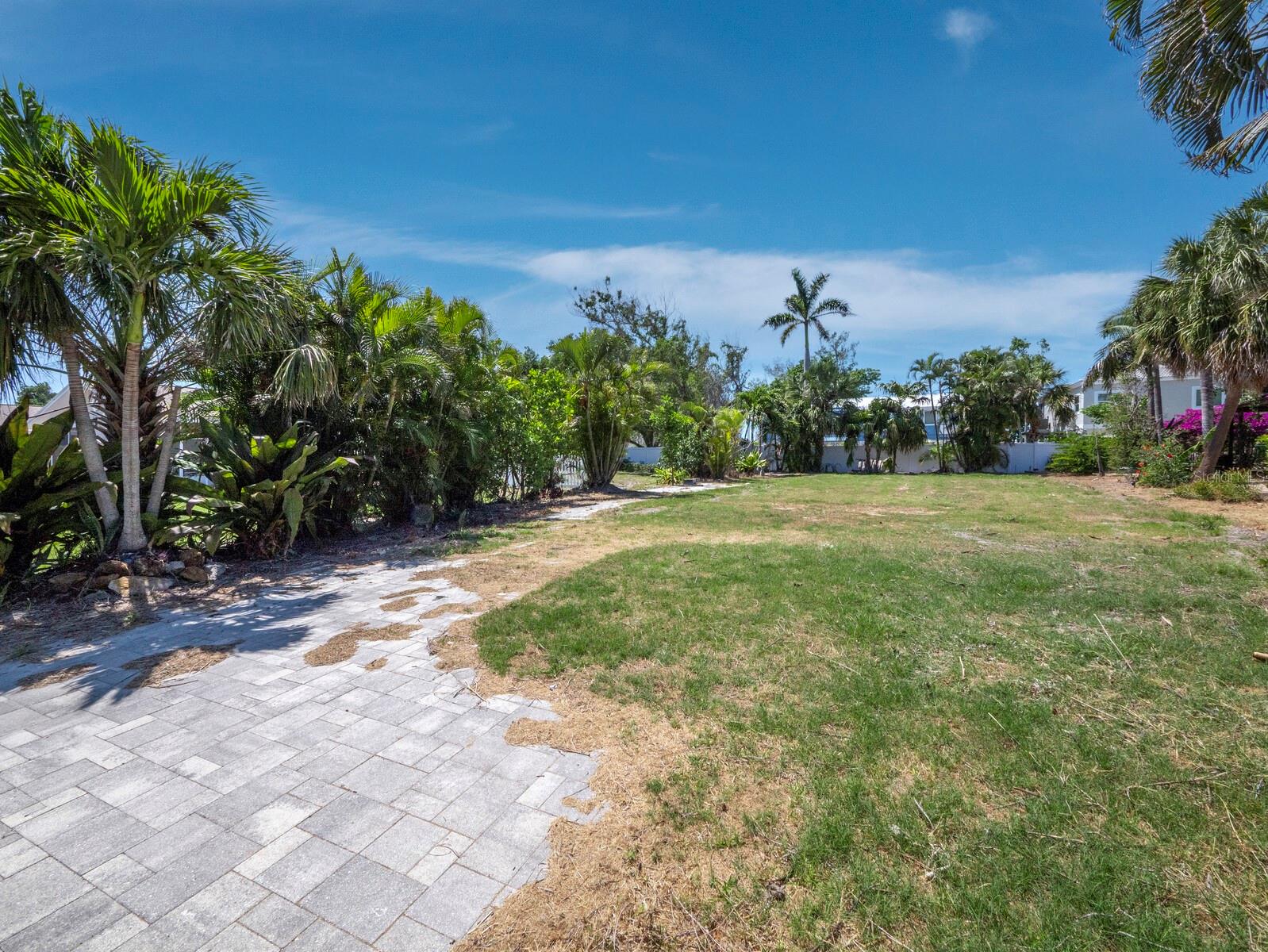 450 FIREHOUSE CT, LONGBOAT KEY, FL — photo 2