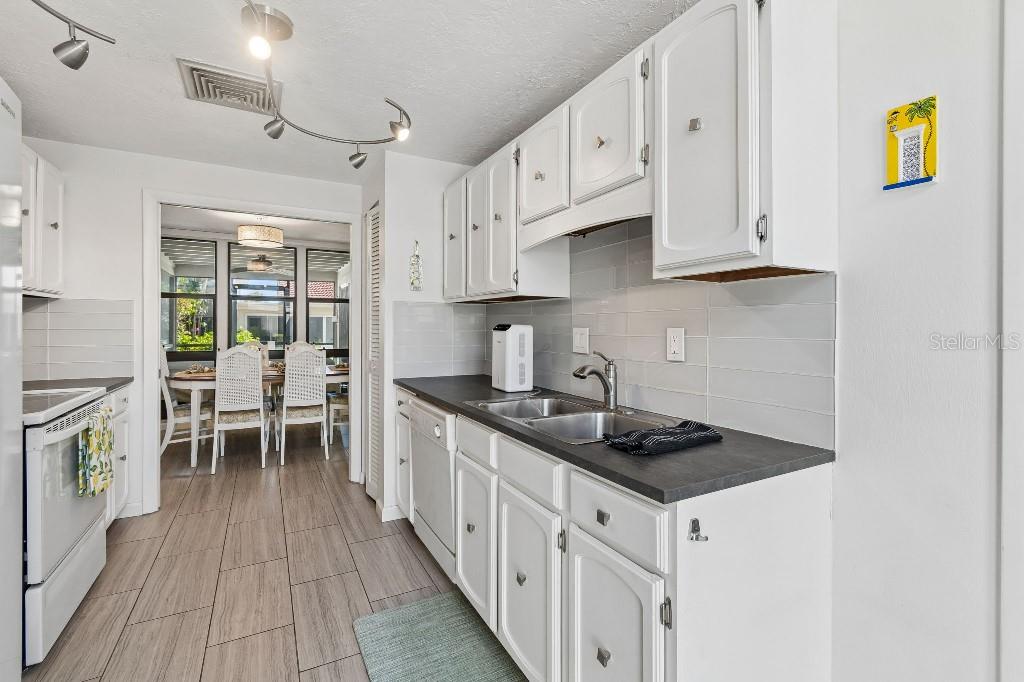 500 PARK BLVD S #24, VENICE, FL — photo 12