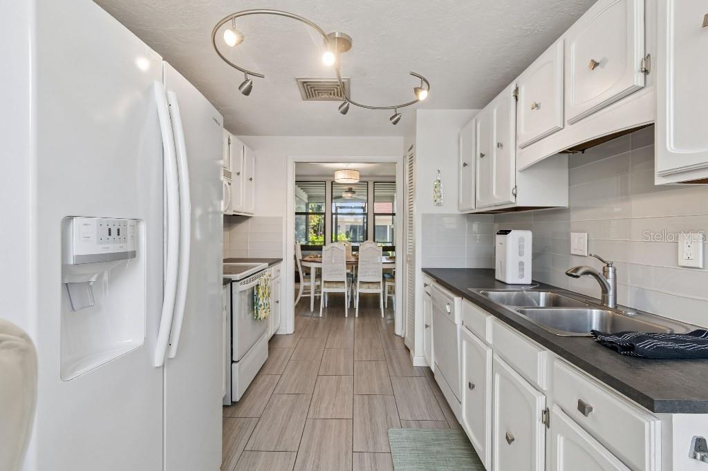500 PARK BLVD S #24, VENICE, FL — photo 13