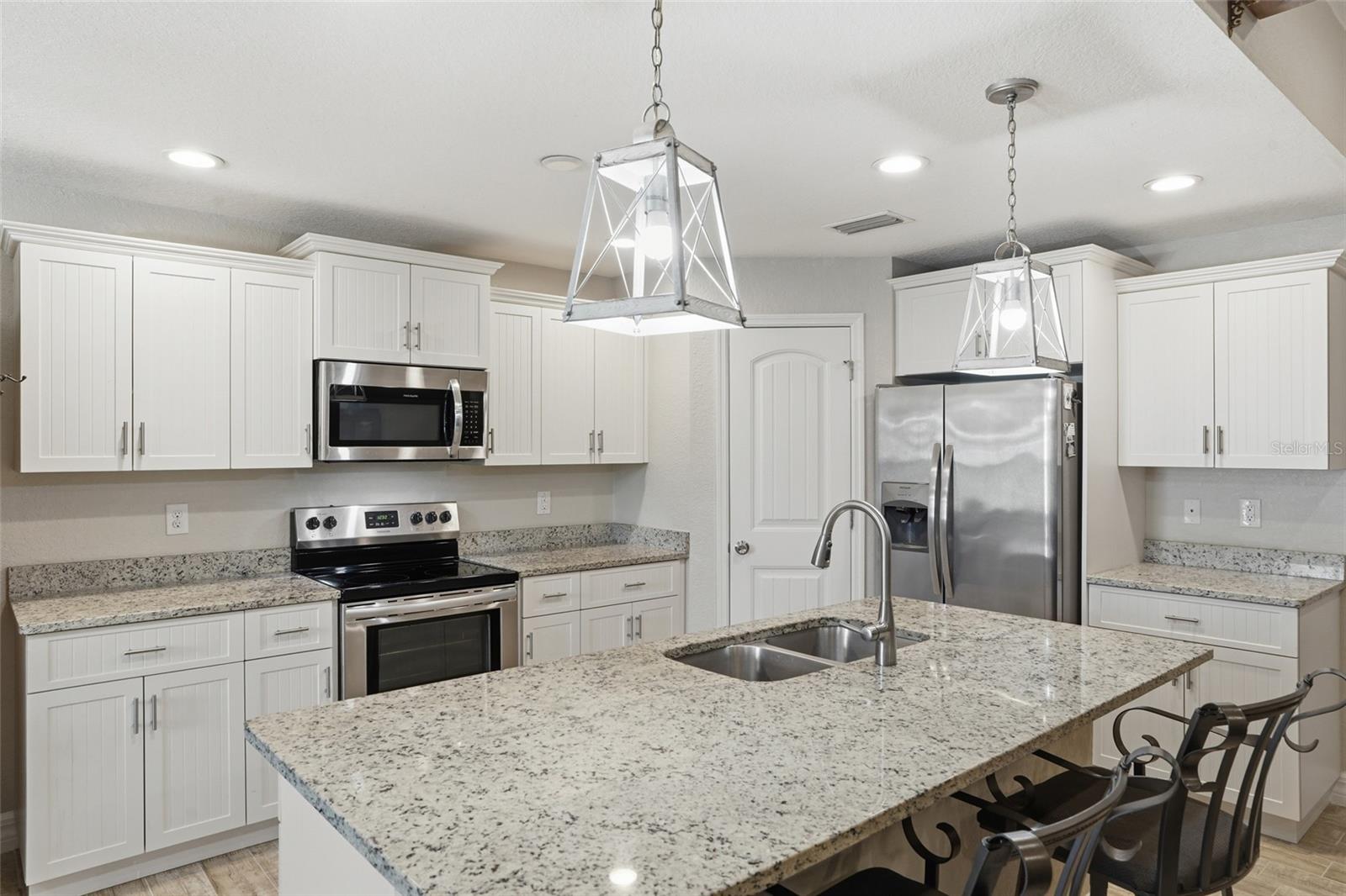 126 GREEN PINE PARK, ROTONDA WEST, FL — photo 9