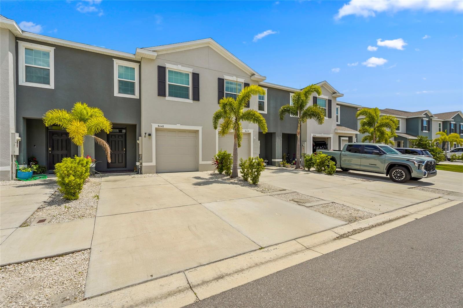 8652 MILESTONE DR, SARASOTA, FL — photo 2
