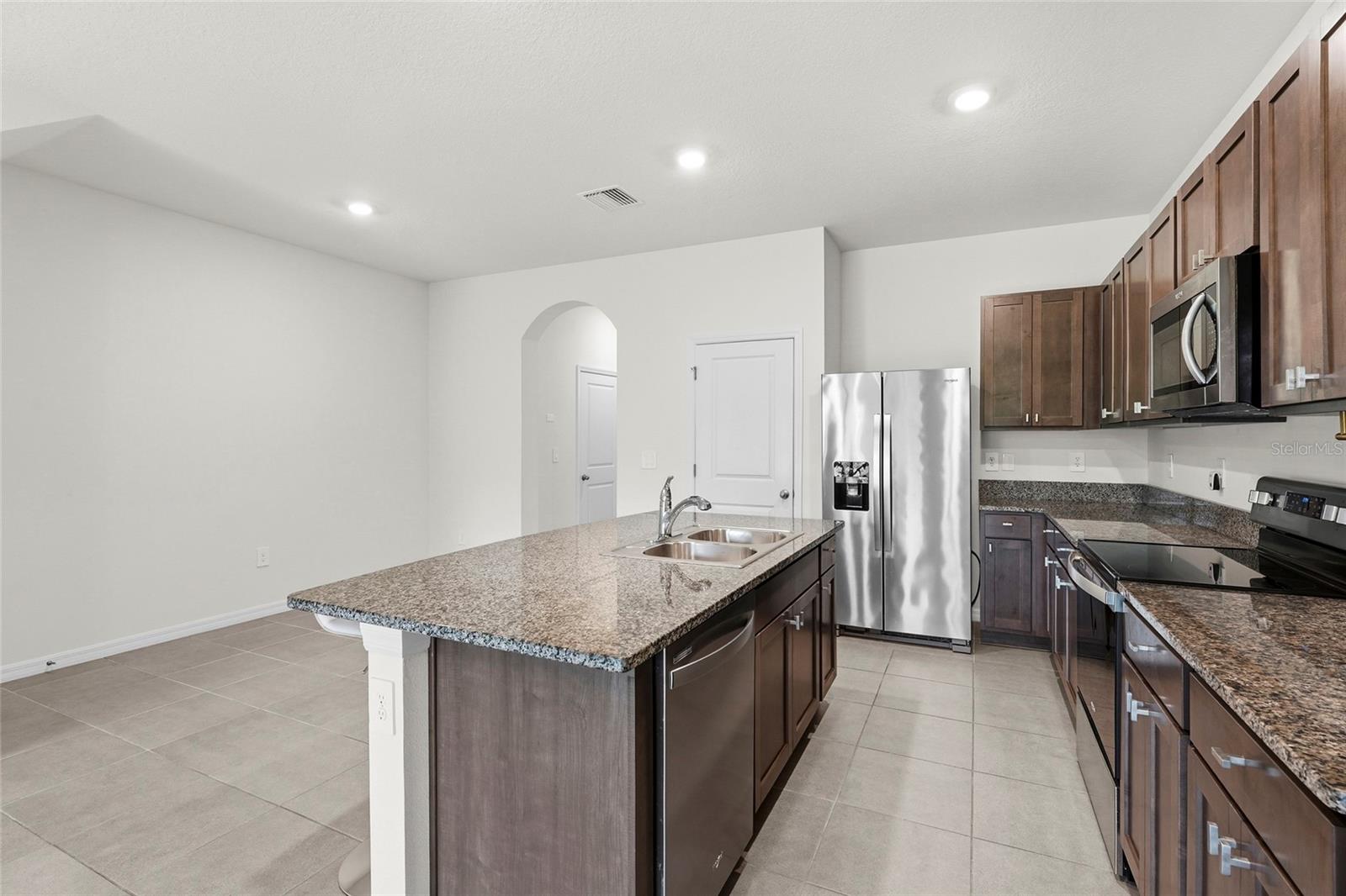 8652 MILESTONE DR, SARASOTA, FL — photo 18
