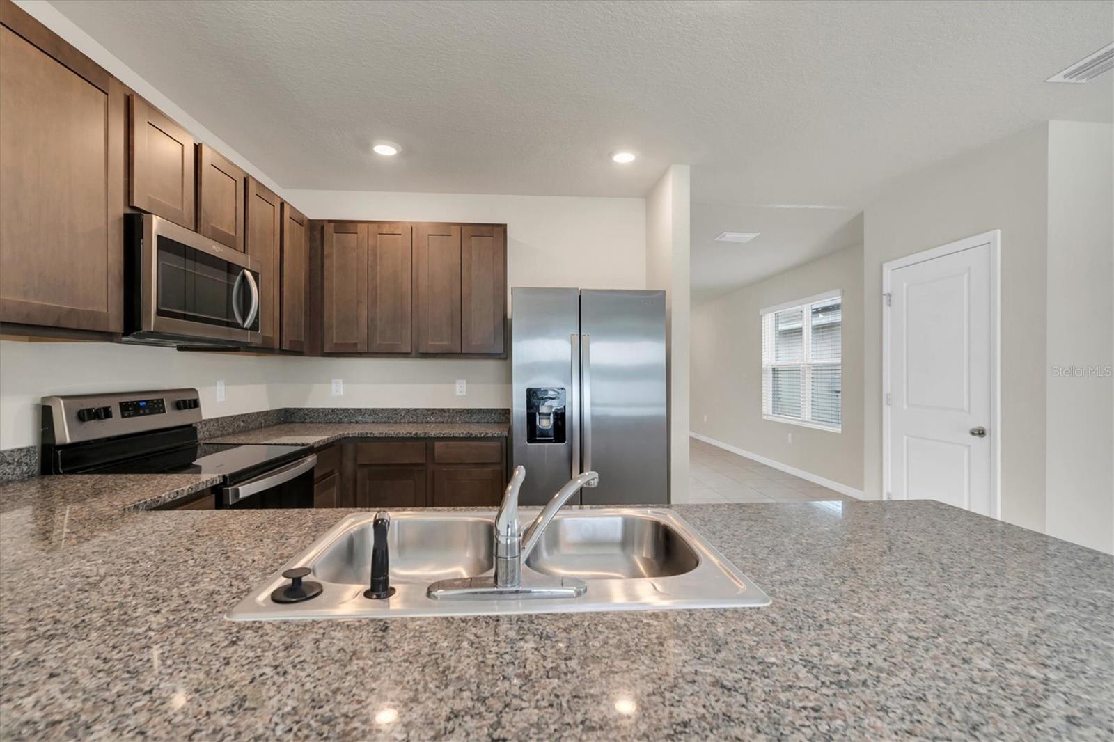 17070 OVAL RUM DR, WIMAUMA, FL — photo 16
