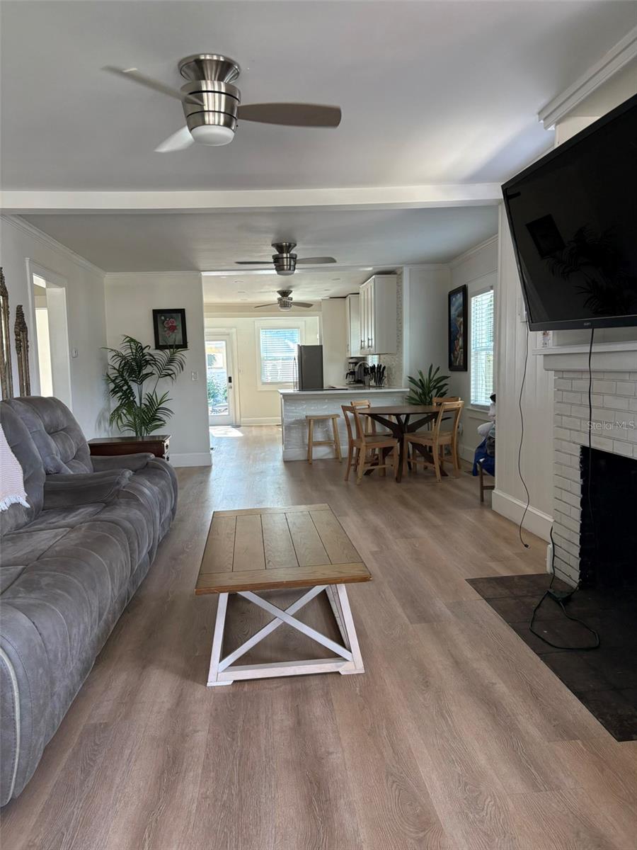 2570 LOMA LINDA ST, SARASOTA, FL — photo 2
