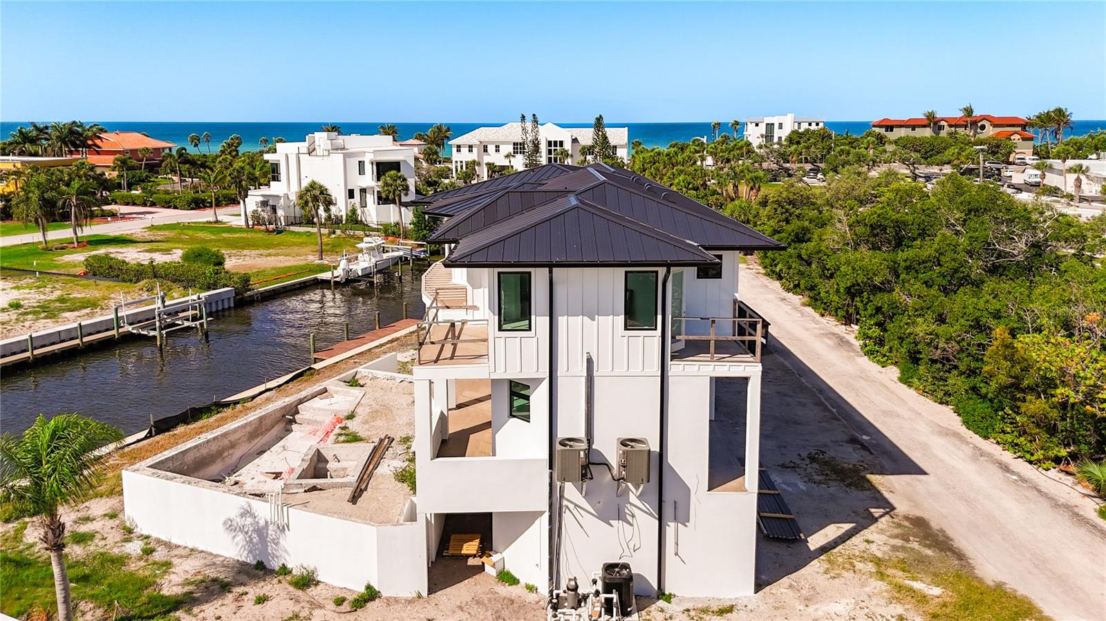 530 JESSMYTH DR, LONGBOAT KEY, FL — photo 37