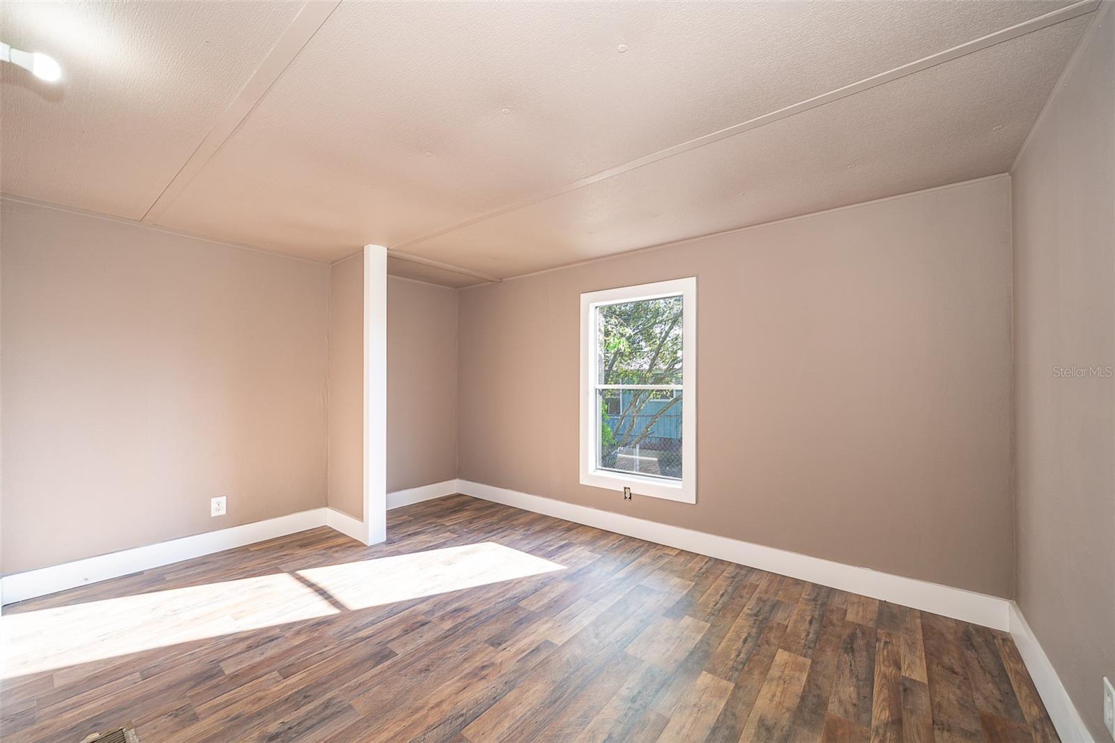 101 CAROLINE AVE, LADY LAKE, FL — photo 24