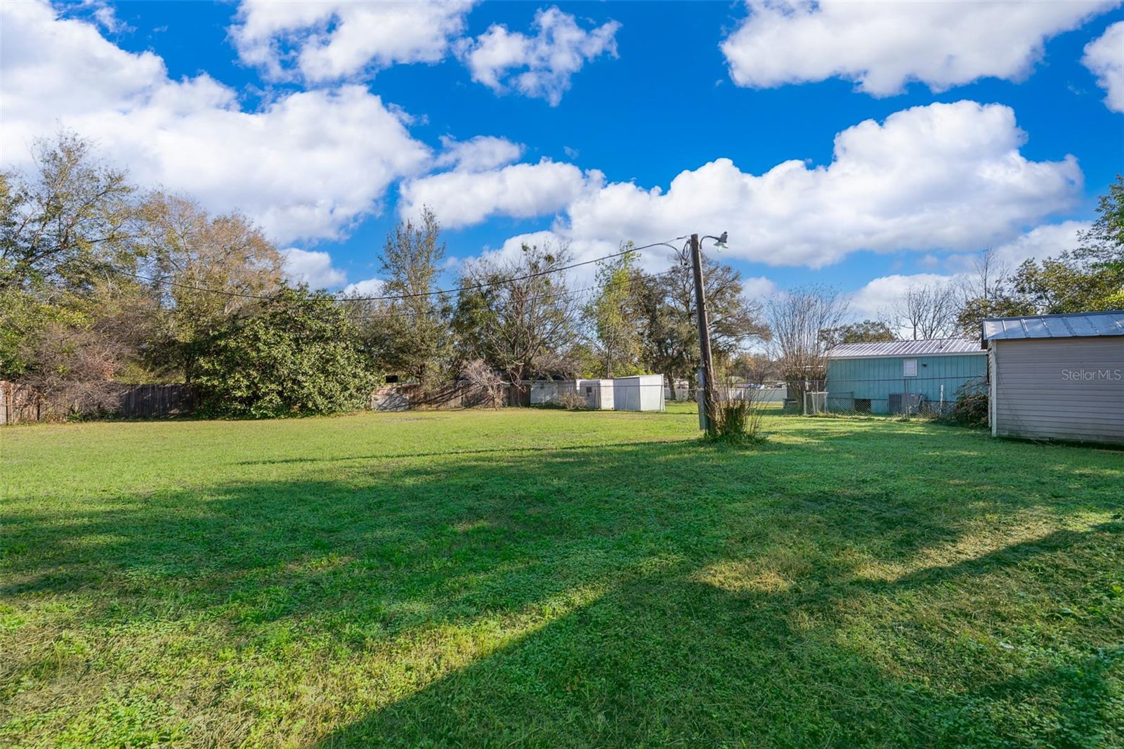 101 CAROLINE AVE, LADY LAKE, FL — photo 35