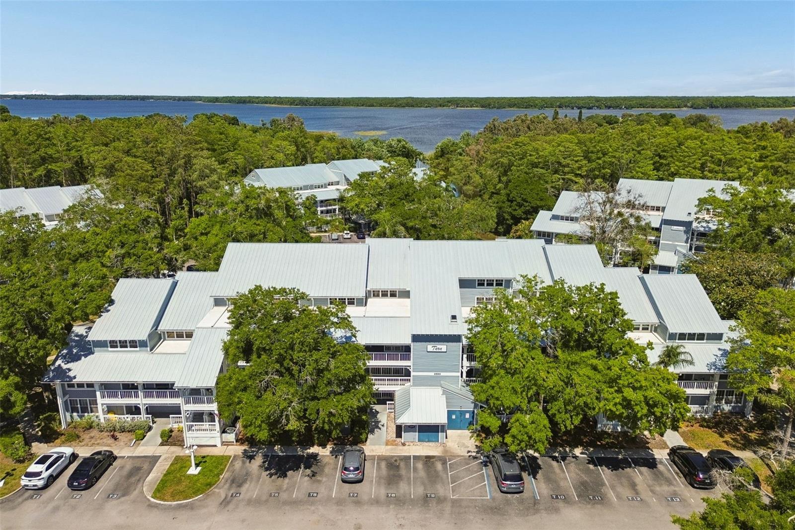 2599 DOLLY BAY DR #302, PALM HARBOR, FL