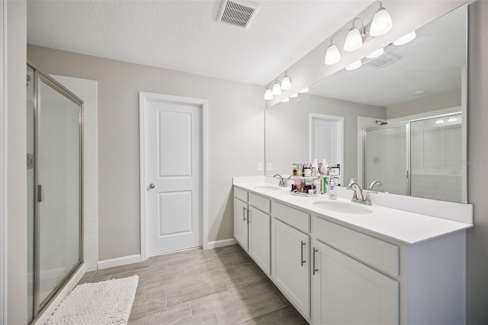 1550 SUGARBELLE CIR, MASCOTTE, FL — photo 40