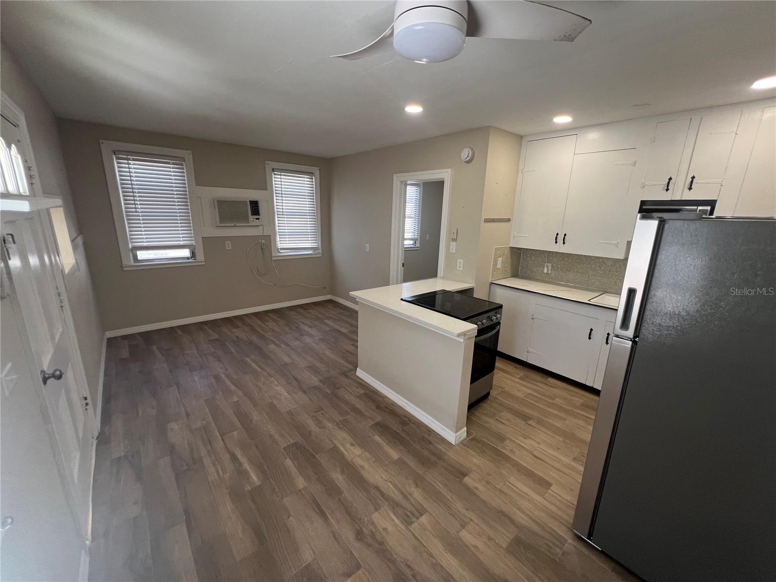 116 145TH AVE E, MADEIRA BEACH, FL — photo 5