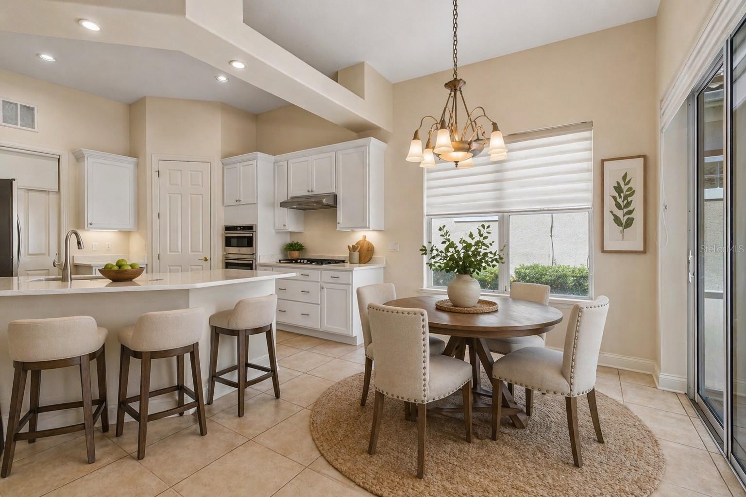 601 VIENTO DE AVILA, TAMPA, FL — photo 14