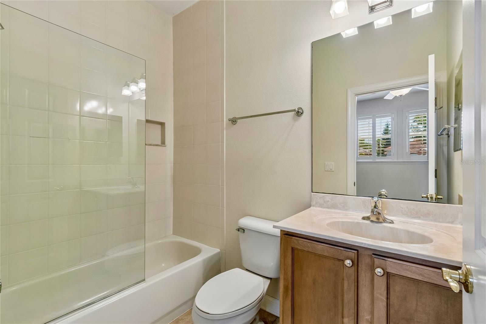 601 VIENTO DE AVILA, TAMPA, FL — photo 25
