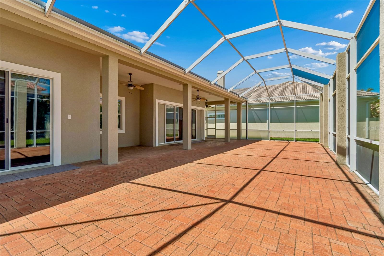 601 VIENTO DE AVILA, TAMPA, FL — photo 31