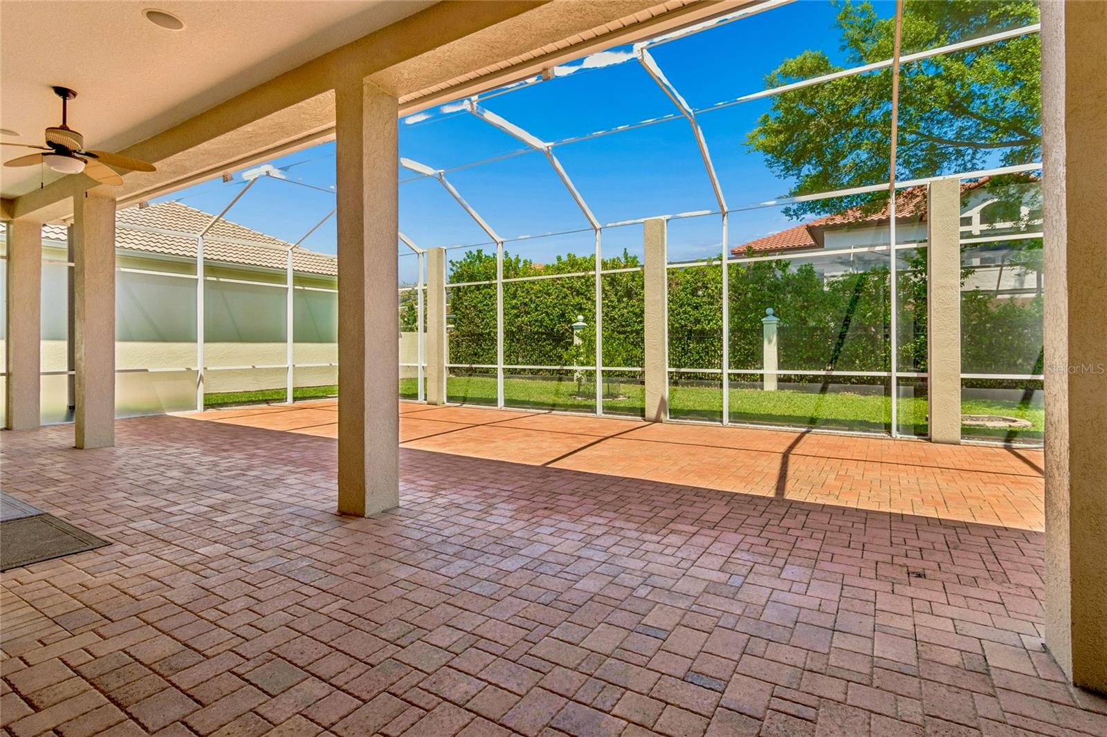 601 VIENTO DE AVILA, TAMPA, FL — photo 32