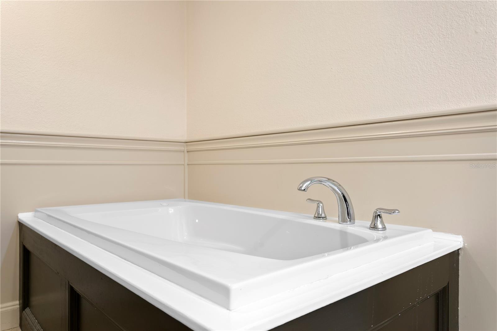 2453 KINGFISHER LN #G202, CLEARWATER, FL — photo 27