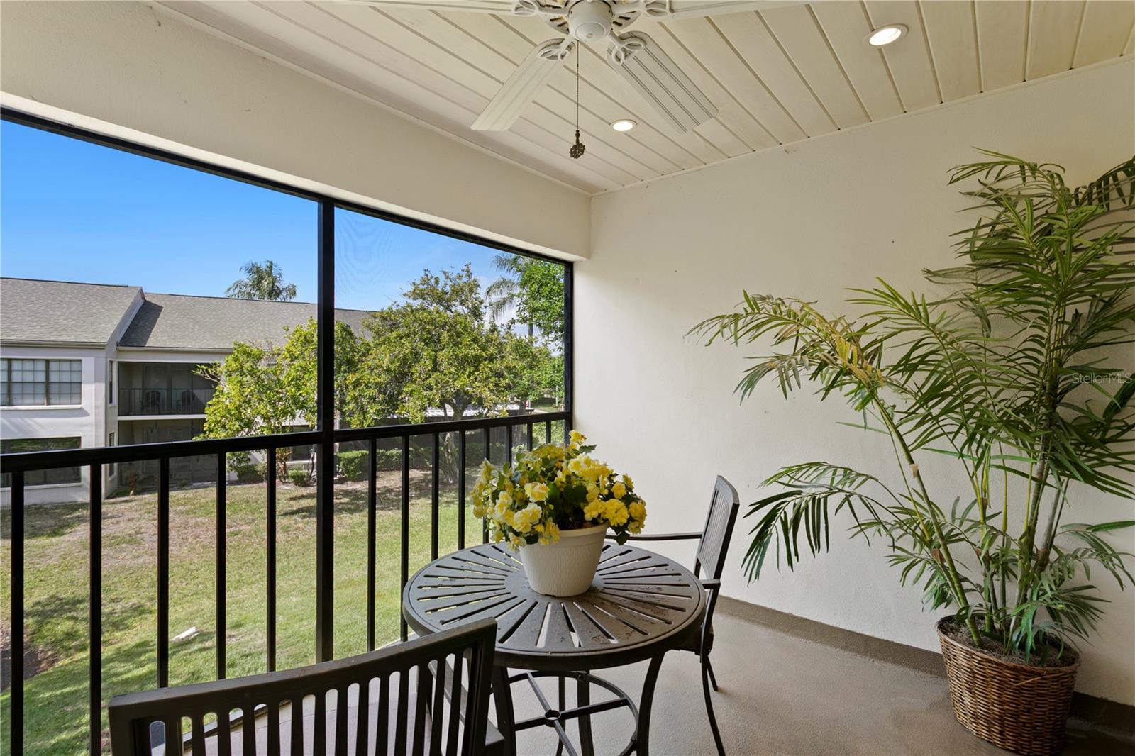 2453 KINGFISHER LN #G202, CLEARWATER, FL — photo 31