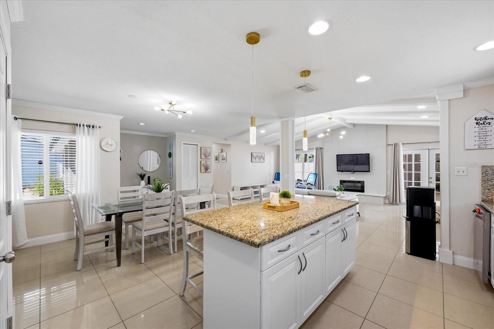 8331 W POCAHONTAS AVE, TAMPA, FL — photo 15