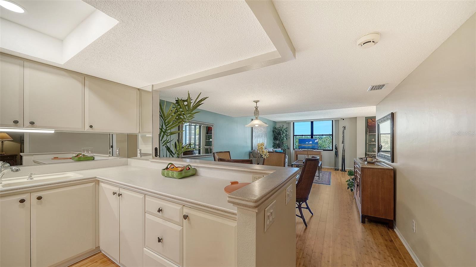 8773 MIDNIGHT PASS RD #302G, SARASOTA, FL — photo 4