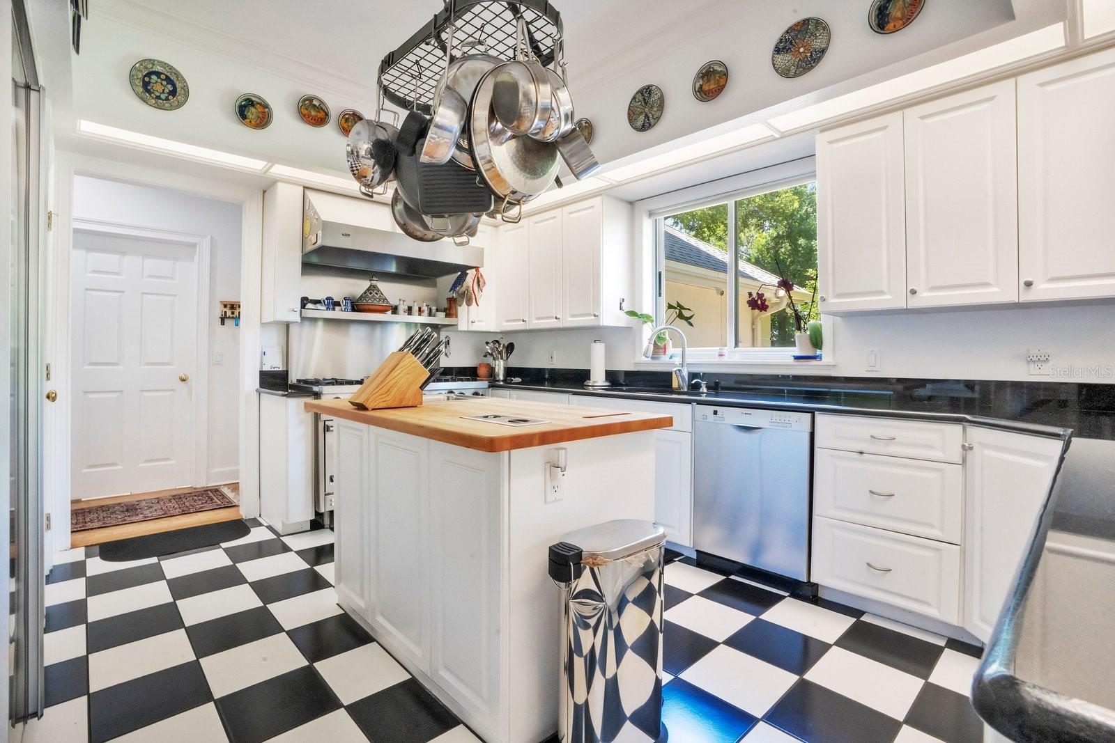 1451 HOLLINGSWORTH OAKS DR, LAKELAND, FL — photo 16