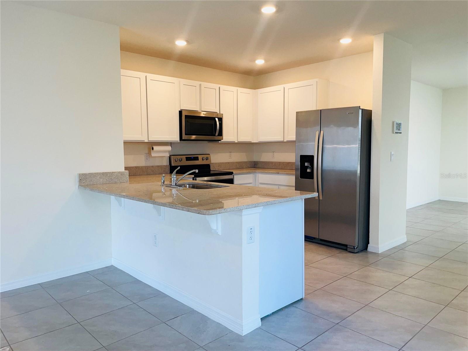 17043 OVAL RUM DR, WIMAUMA, FL — photo 2